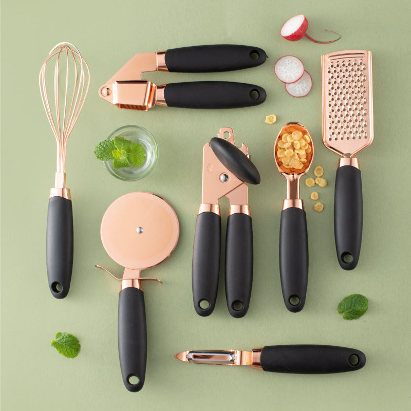 Elegant 2-piece copper-plated kitchen peeler set with sharp stainless steel blades.